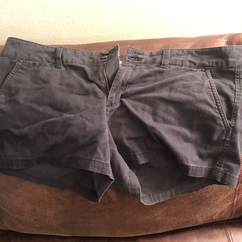 American eagle black shorts